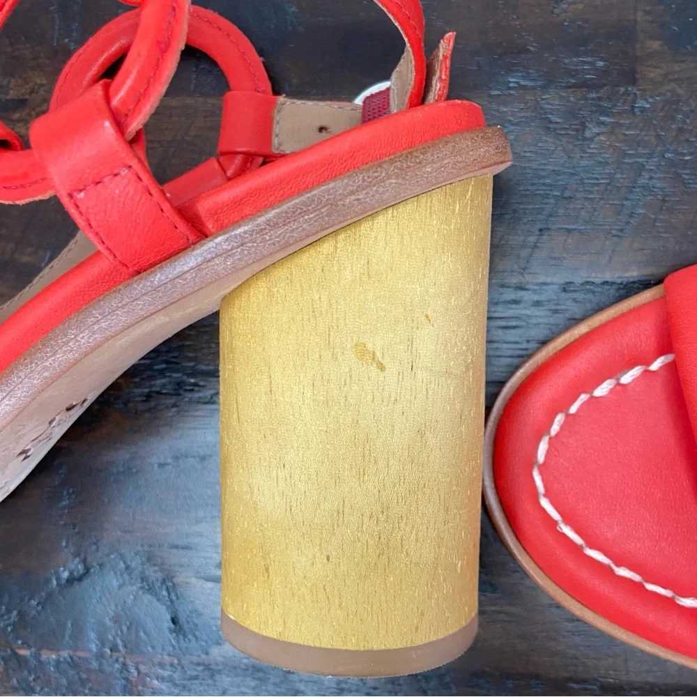 Bernardo Harlow Heeled Leather Sandal Chunky Heel Size 6M